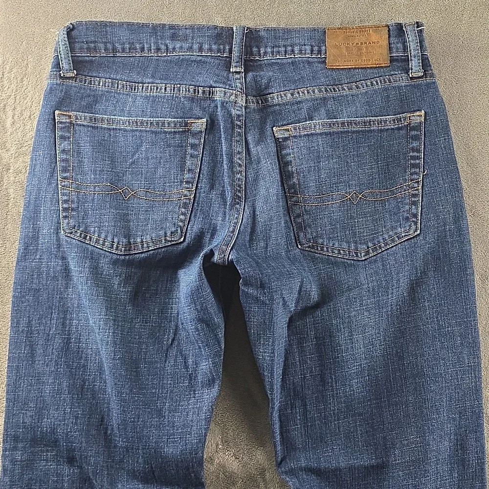 Lucky Brand 221 Straight Blue Jeans Men's Size 33x30 MSR (34×30) Whiskers
